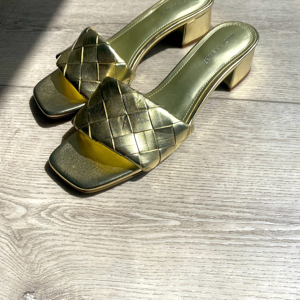 Marc Fisher Women Gold Block Heel SLide Sandal 8